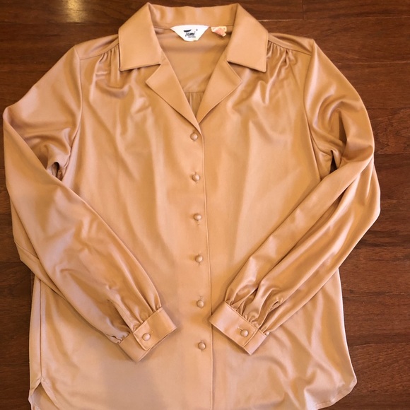 Classy Vintage Tami Sportswear Button-Down Blouse in Tan Size M - Picture 7 of 7
